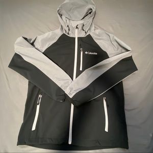 columbia black and gray windbreaker